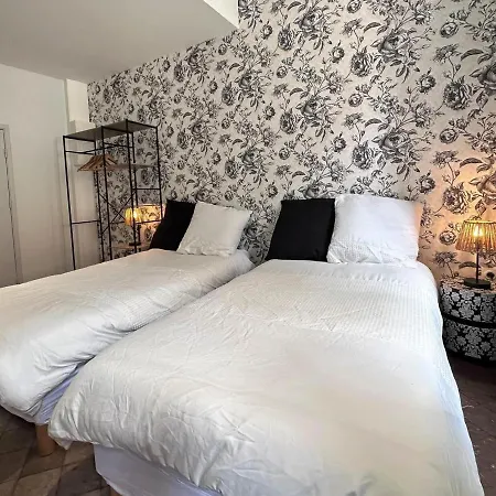 De Charme 30m², Centre Historique De Moulins, 2 Lits Jumelables, équipé, Proche Commodités - Fr-1-489-472 *